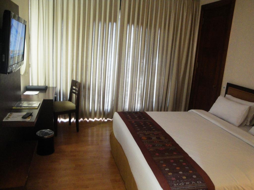 Sutanraja Hotel Manado Pokój zdjęcie